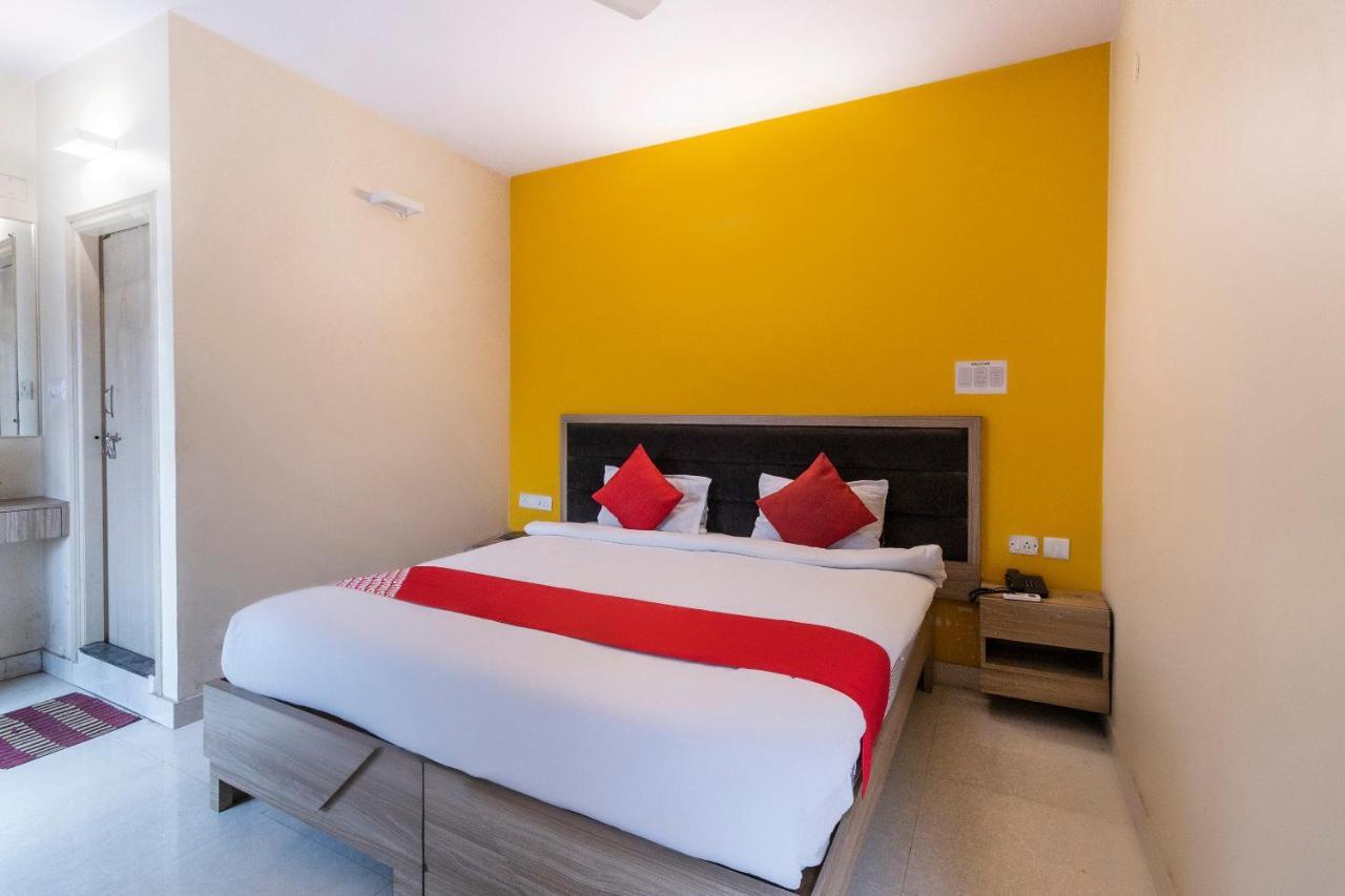 Hotel O Golden Inn Near Cubbon Park Bangalore Bagian luar foto