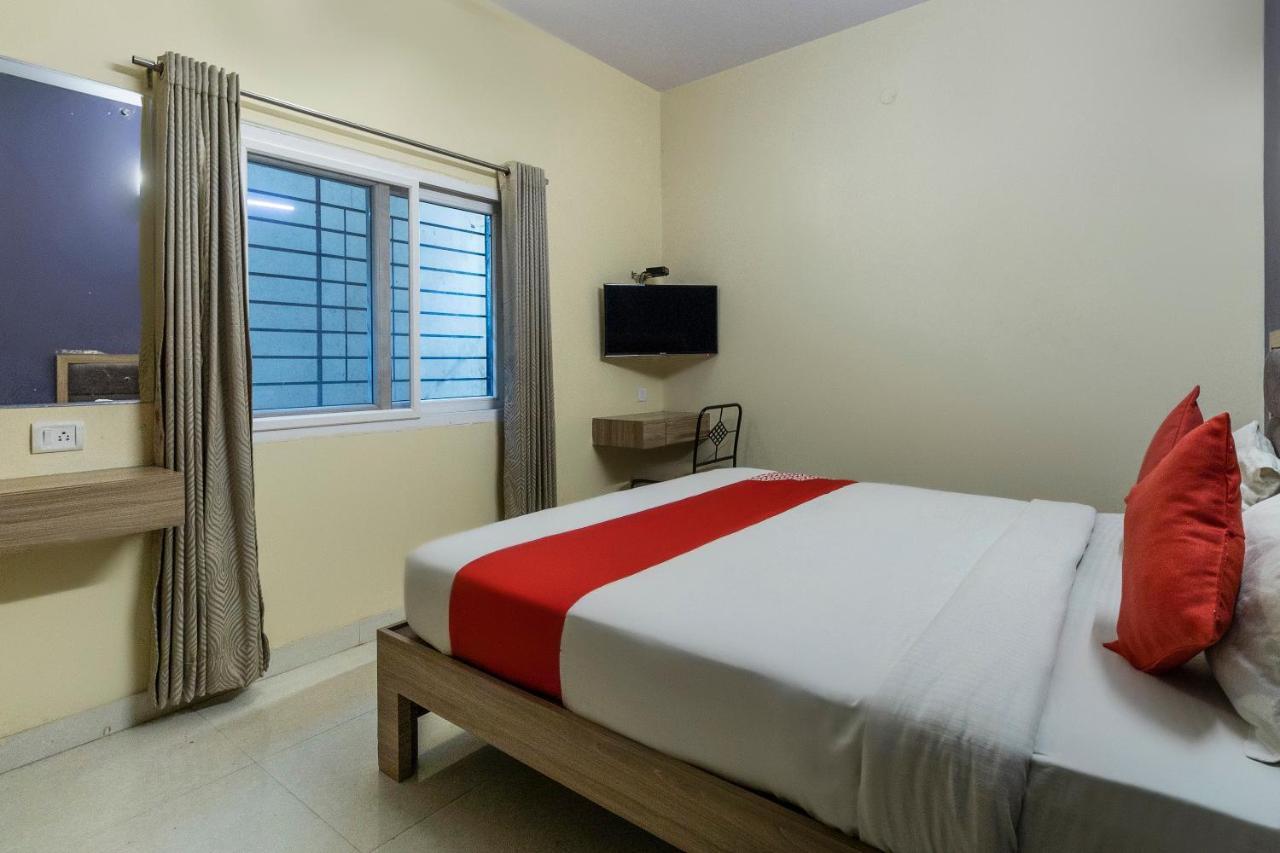 Hotel O Golden Inn Near Cubbon Park Bangalore Bagian luar foto