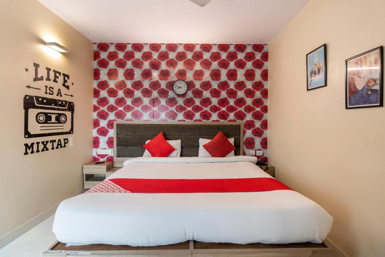 Hotel O Golden Inn Near Cubbon Park Bangalore Bagian luar foto