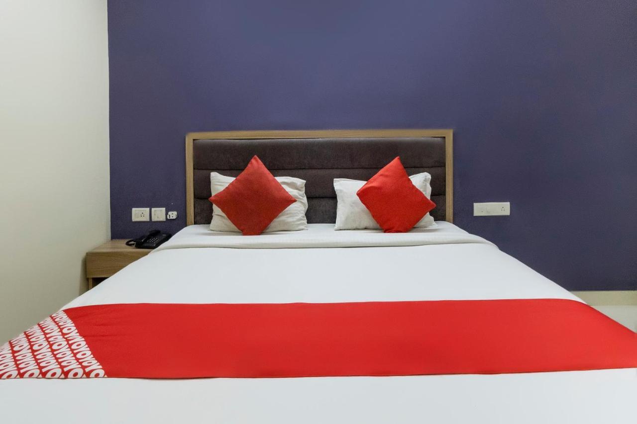 Hotel O Golden Inn Near Cubbon Park Bangalore Bagian luar foto