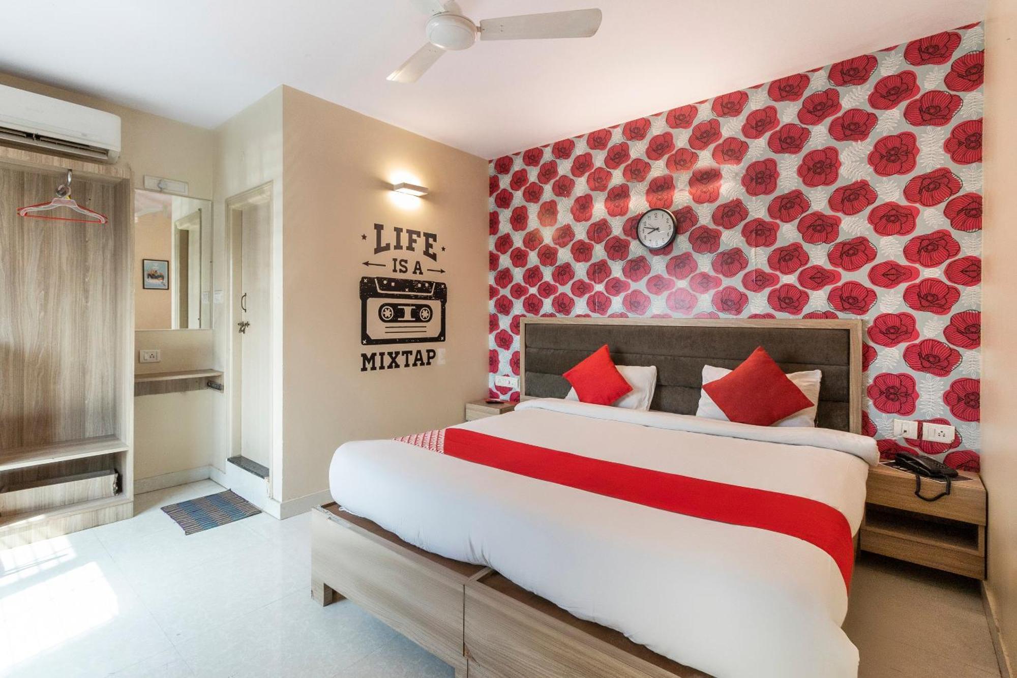 Hotel O Golden Inn Near Cubbon Park Bangalore Bagian luar foto