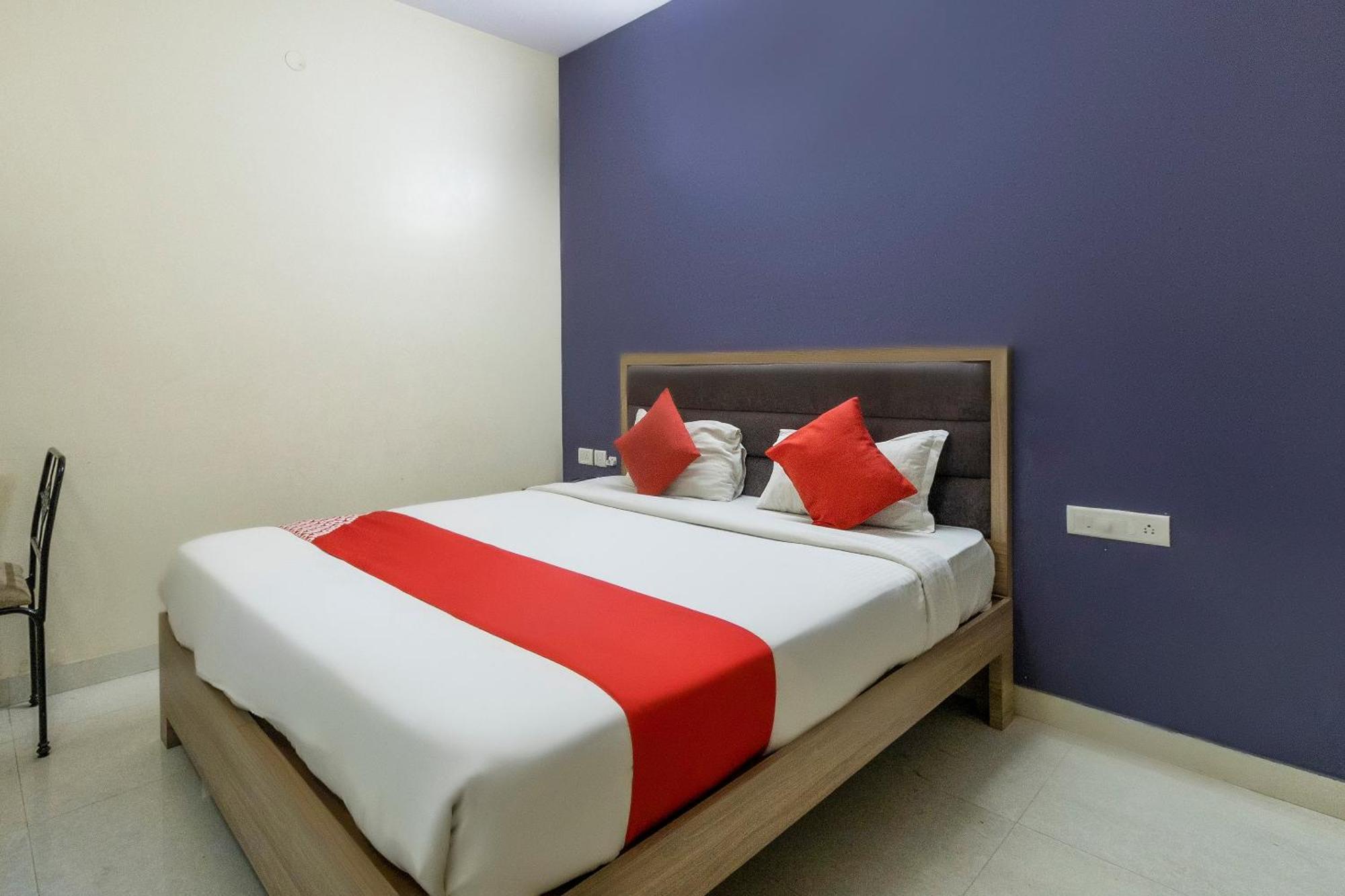 Hotel O Golden Inn Near Cubbon Park Bangalore Bagian luar foto